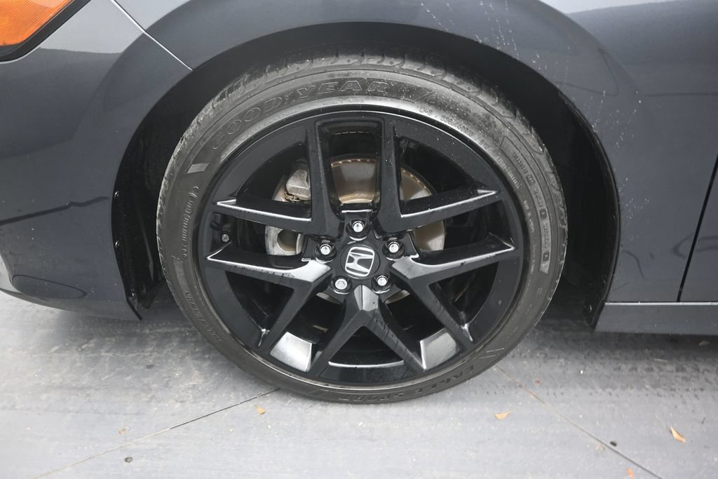 Used 2025 Honda Civic Sport image 9