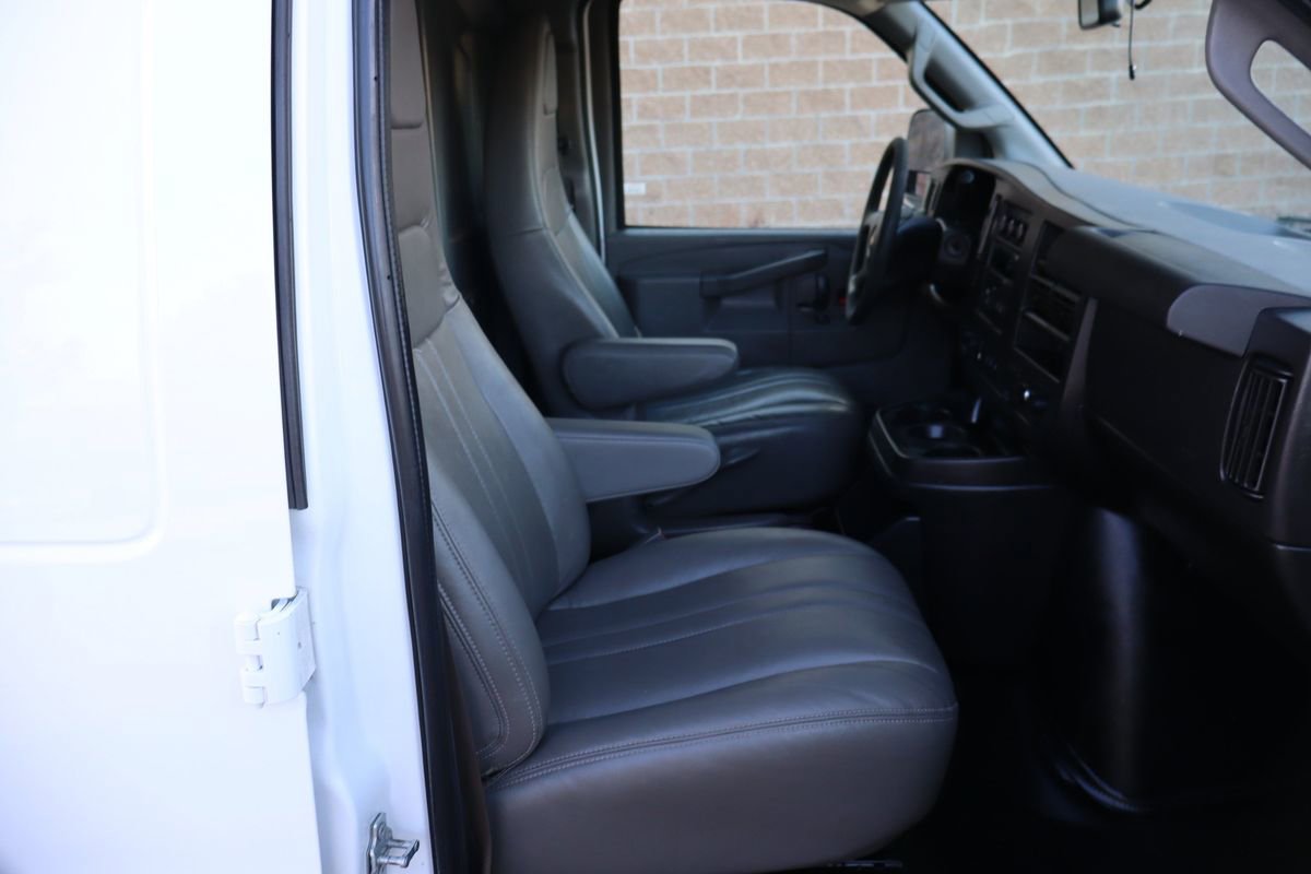 Used 2020 Chevrolet Express 2500 w/ Enhanced Convenience Package image 23