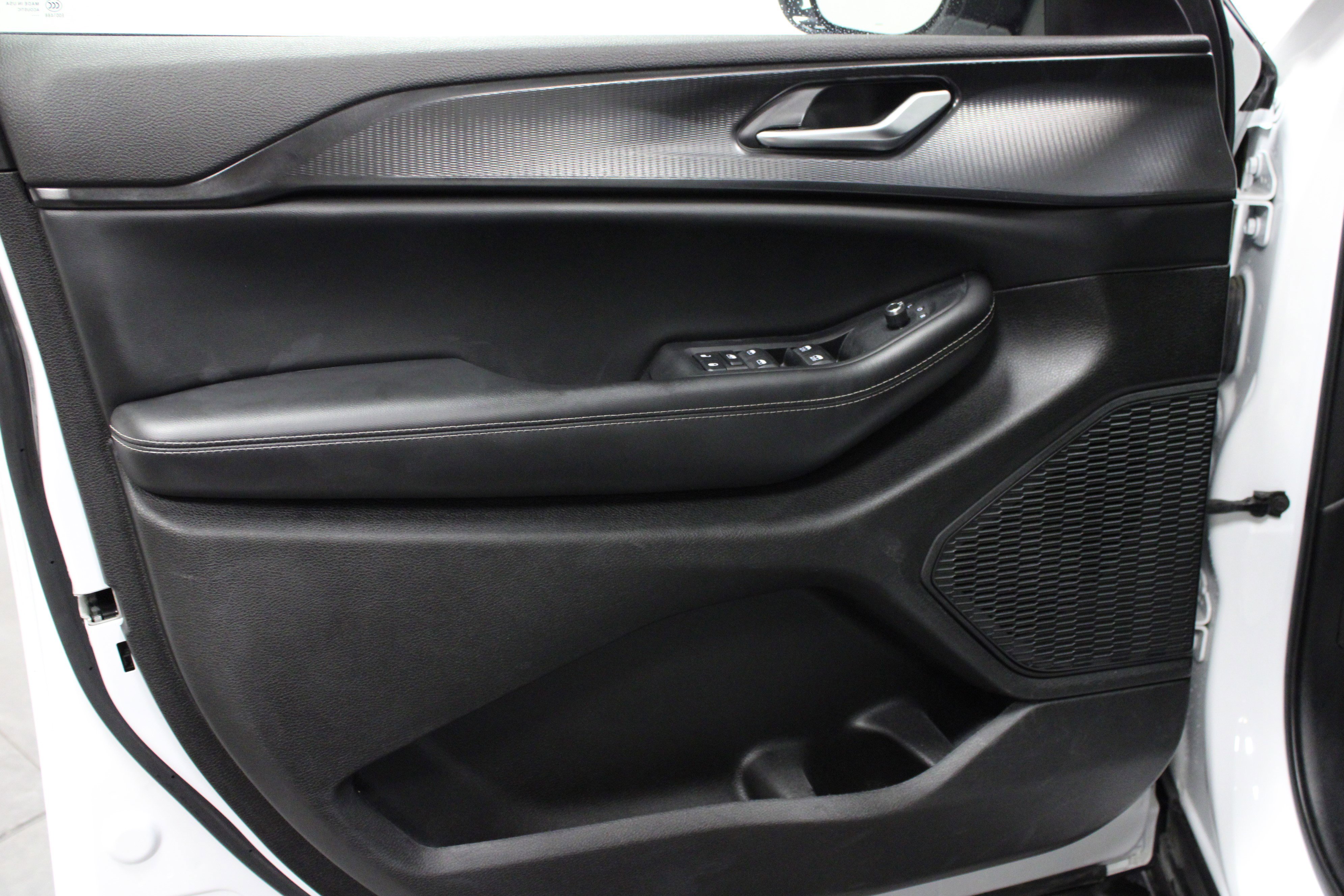 Used 2023 Jeep Grand Cherokee L Laredo image 11