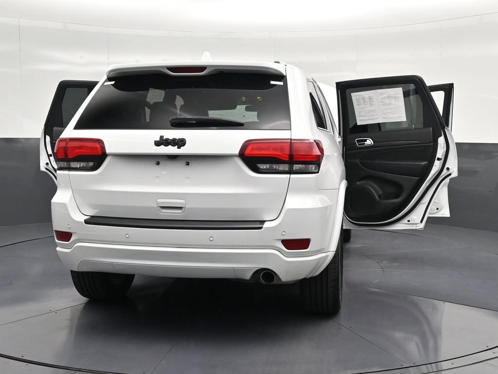 Used 2021 Jeep Grand Cherokee Laredo X RWD image 38