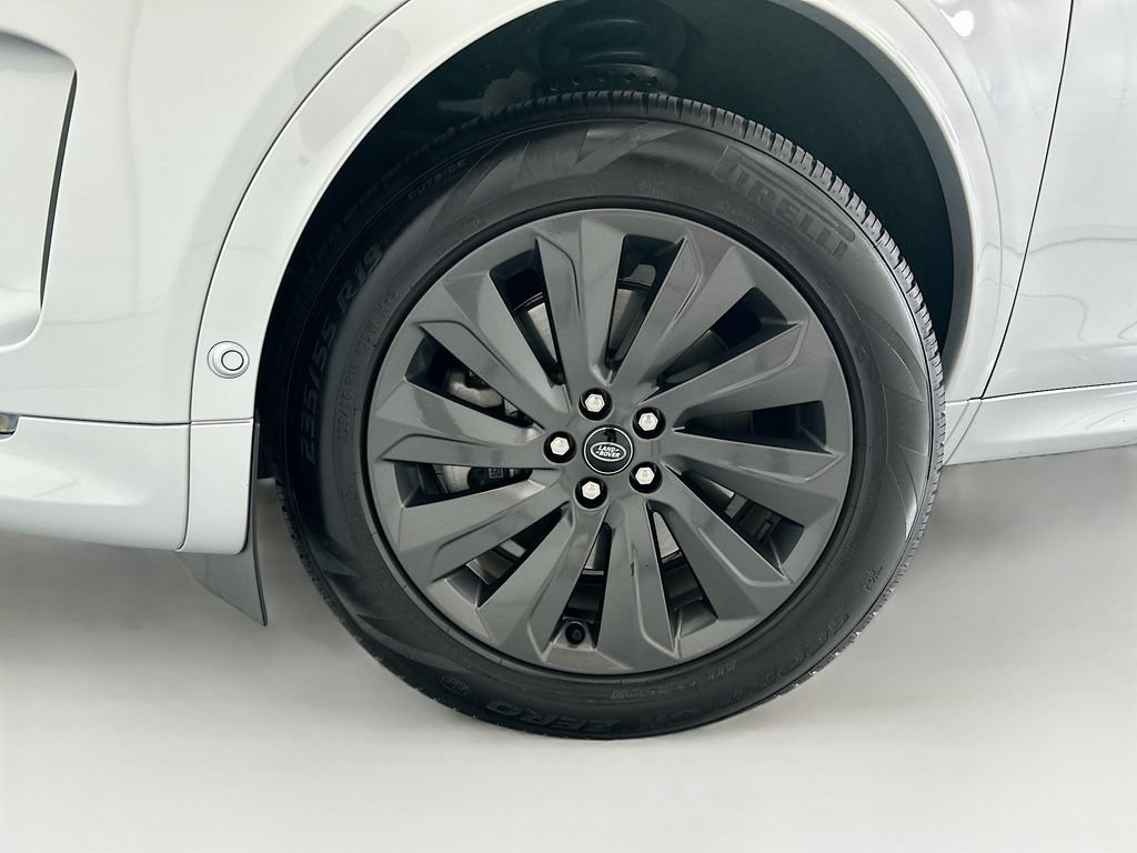 Certified 2025 Land Rover Discovery Sport S AWD/4WD image 28