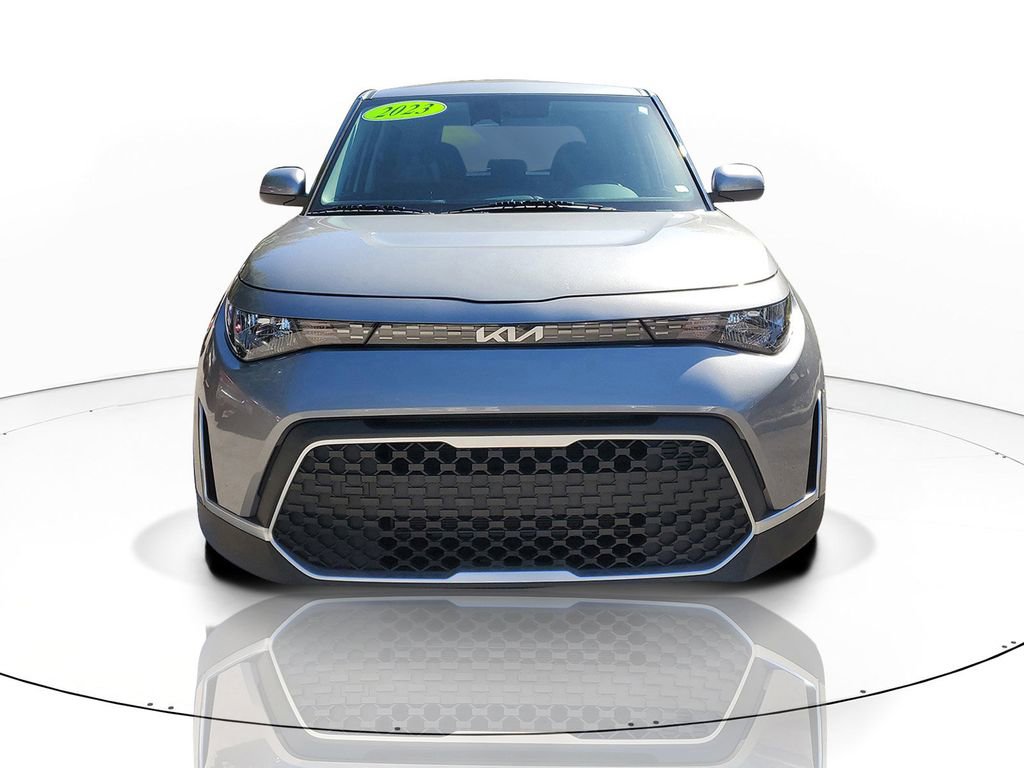 Certified 2023 Kia Soul LX image 2