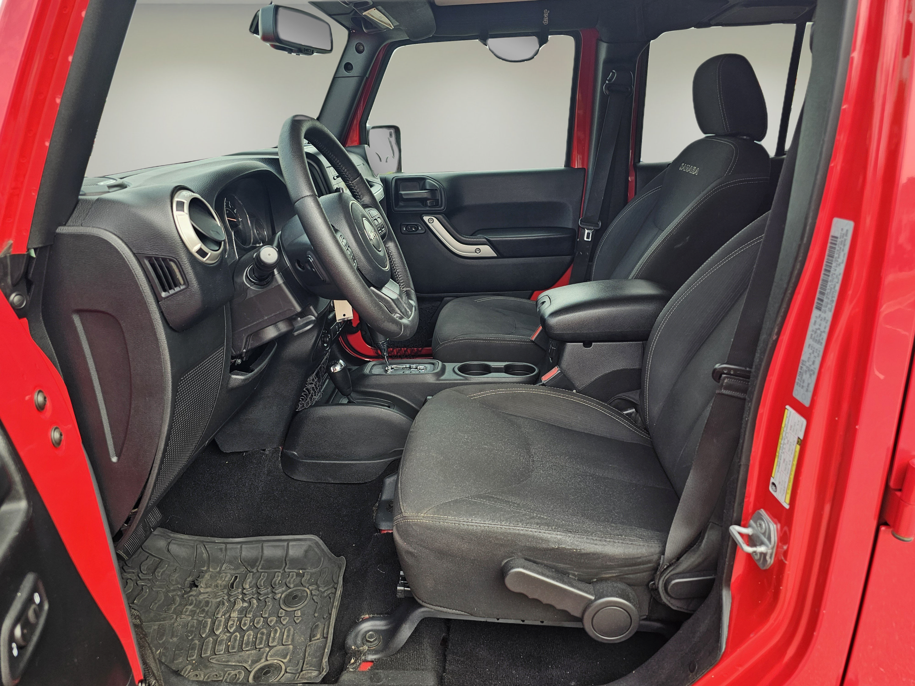 Used 2017 Jeep Wrangler Unlimited Sahara w/ Connectivity Group AWD/4WD image 10