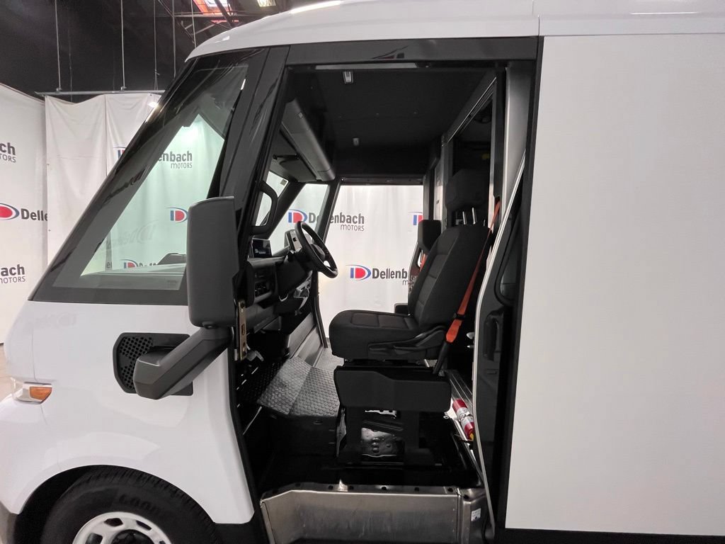 Used 2024 Chevrolet Brightdrop 400 w/ Commercial Equipment Package AWD/4WD image 10