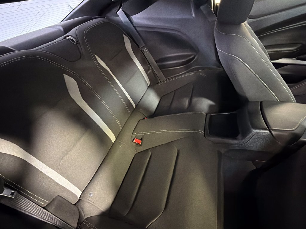 Used 2020 Chevrolet Camaro LS RWD image 28