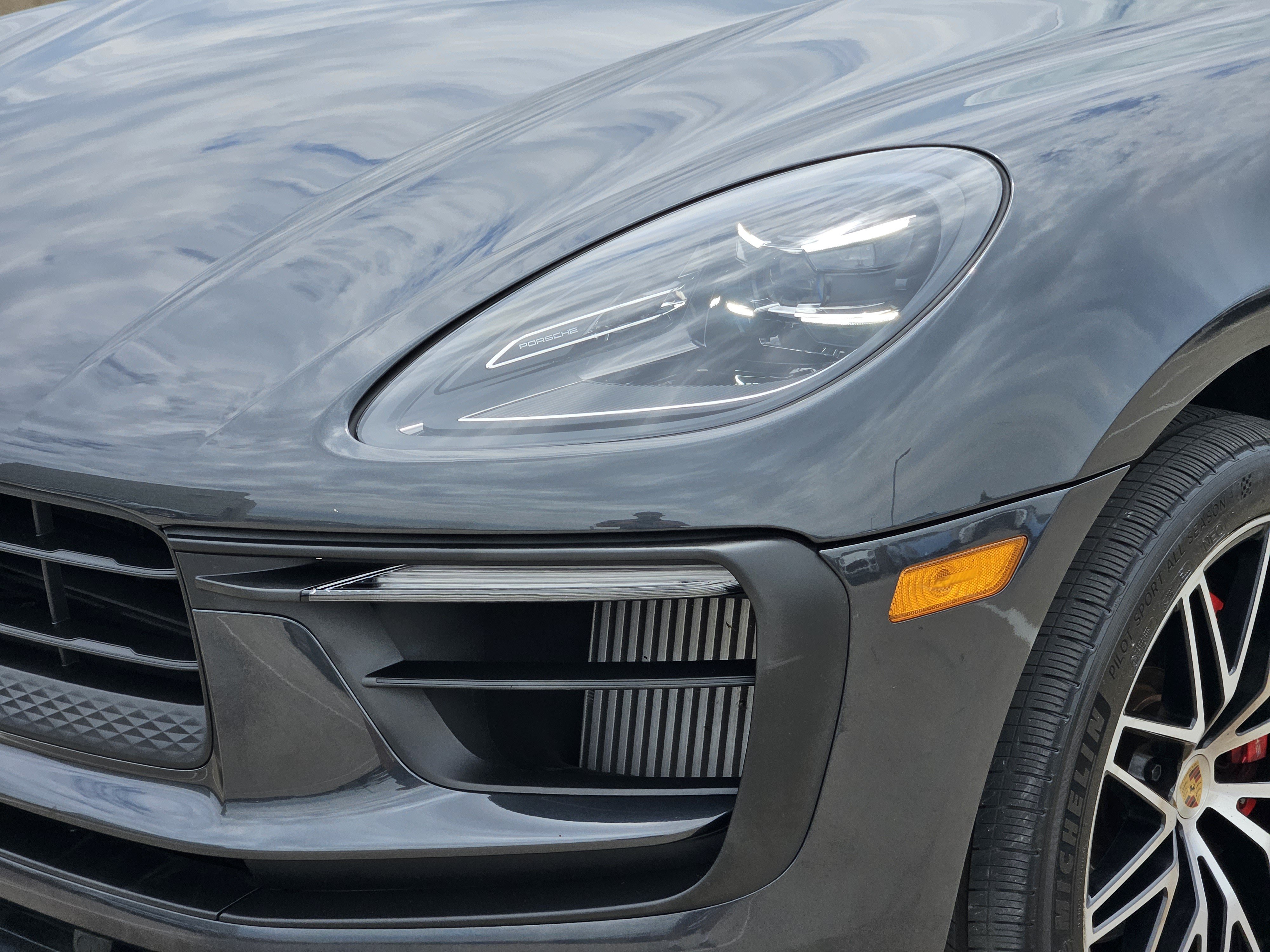 Certified 2023 Porsche Macan S AWD/4WD image 12