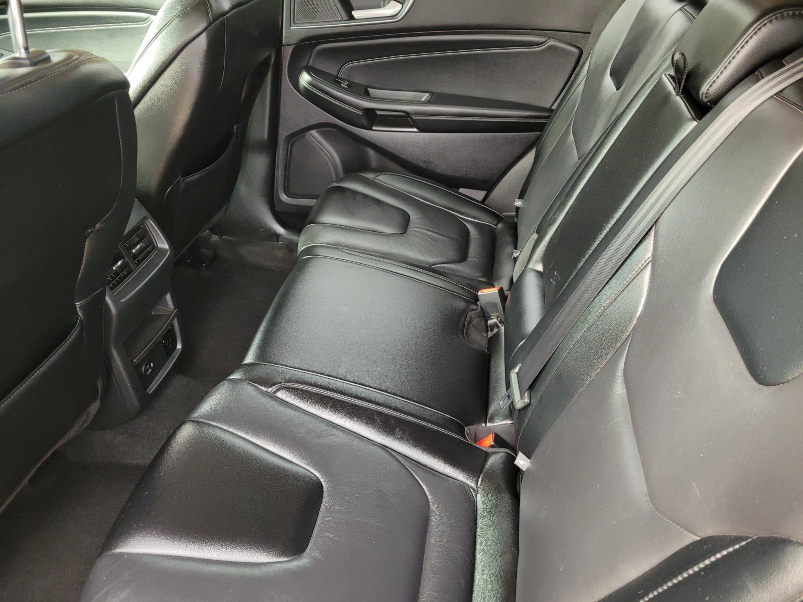 Used 2022 Ford Edge Titanium AWD/4WD image 16