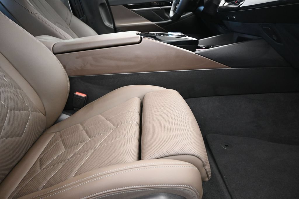 Certified 2026 BMW 530i RWD image 25