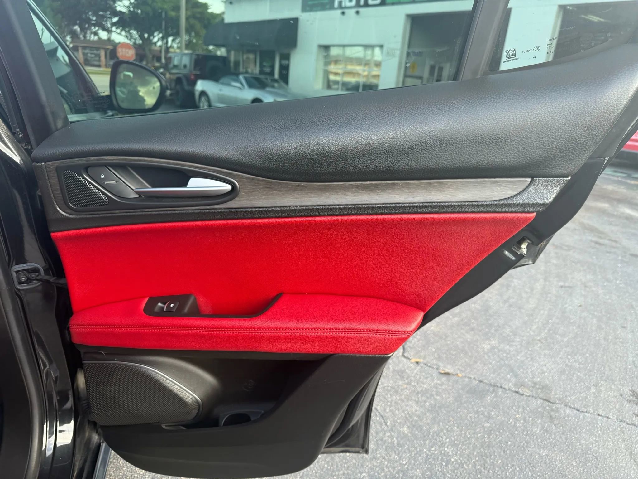 Used 2021 Alfa Romeo Stelvio Ti w/ Active Assist 2 Package TI image 17