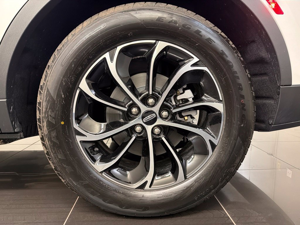 Used 2026 Lincoln Nautilus Premier w/ Equipment Group 102A AWD/4WD image 7