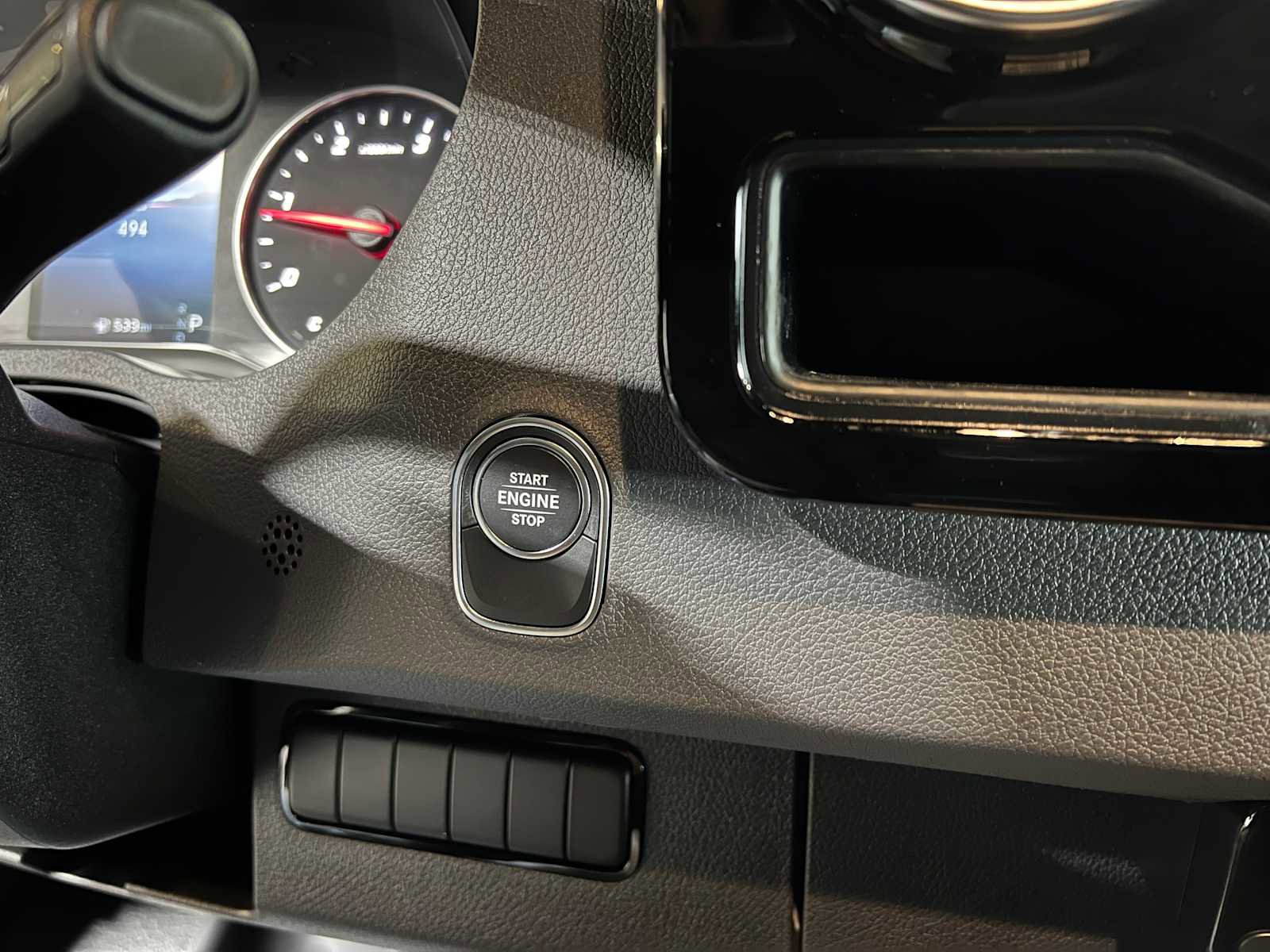 Used 2025 Mercedes-Benz Sprinter 2500 image 29