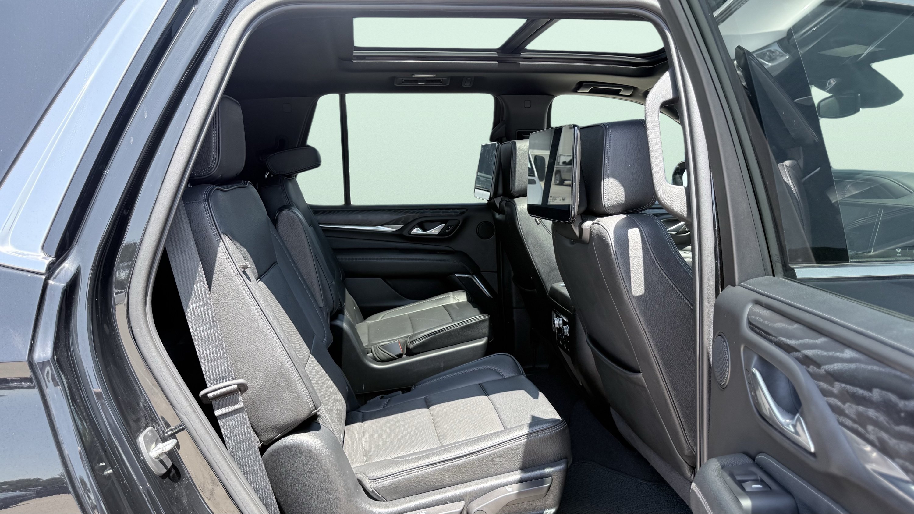 Used 2023 GMC Yukon Denali AWD/4WD image 40