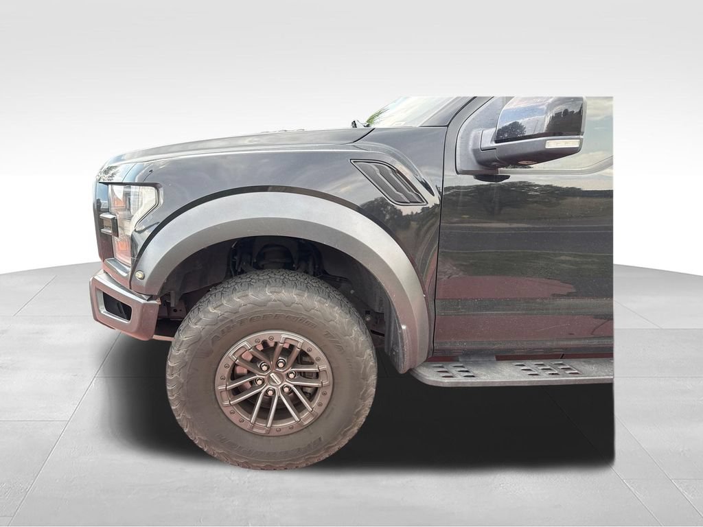 Used 2019 Ford F150 Raptor w/ Equipment Group 802A Luxury AWD/4WD image 30