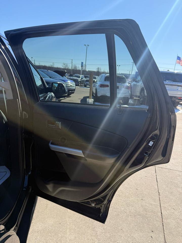 Used 2011 Ford Edge Sport w/ Canadian Touring Pkg AWD/4WD image 16