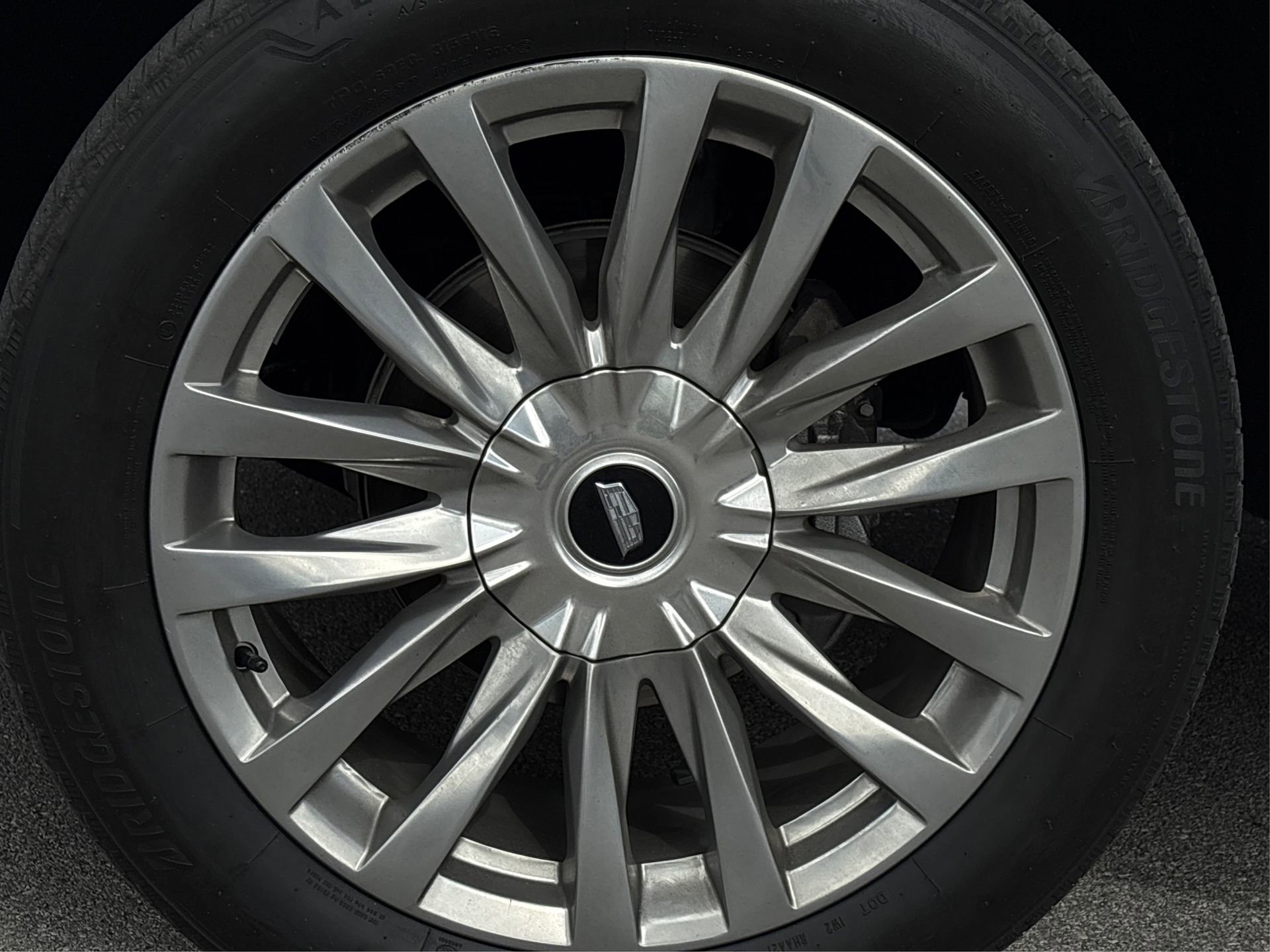 Used 2024 Cadillac Escalade Premium Luxury image 15