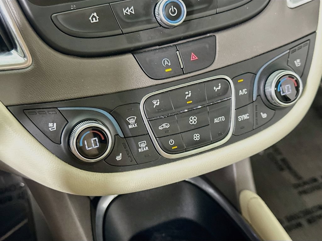 Used 2024 Chevrolet Malibu LT FWD image 30