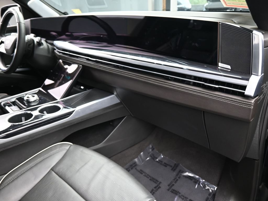 Used 2025 Cadillac Escalade ESV Sport w/ Touring Package image 55