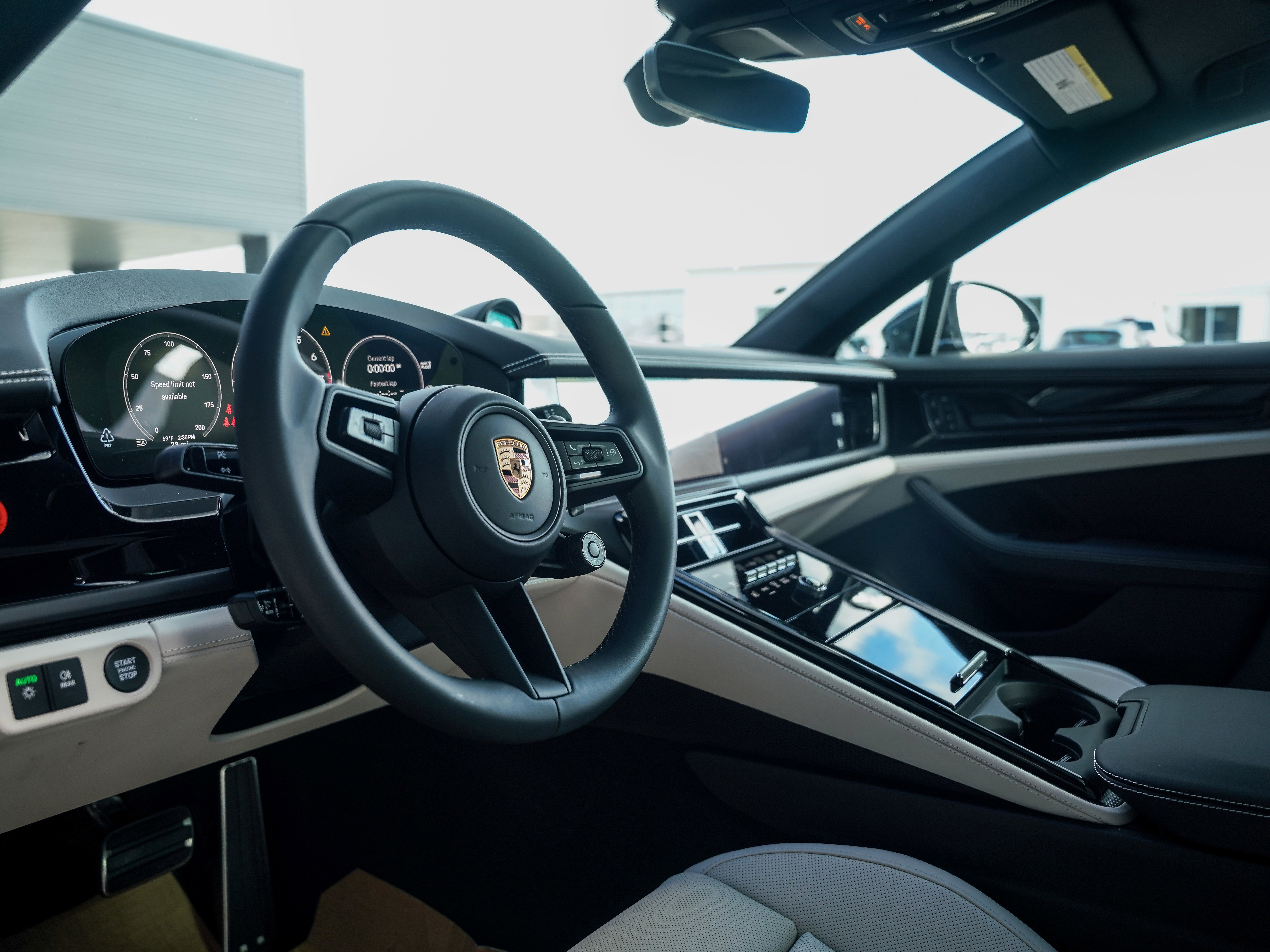 New 2026 Porsche Panamera 4 image 4