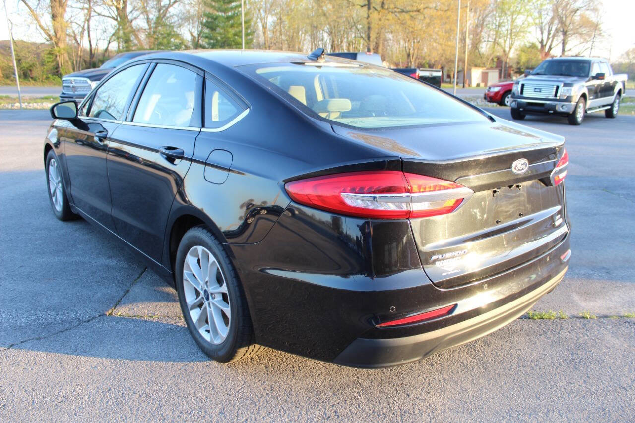 Used 2019 Ford Fusion SE image 6