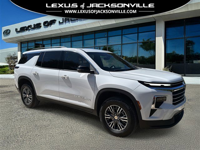 Used 2025 Chevrolet Traverse LT