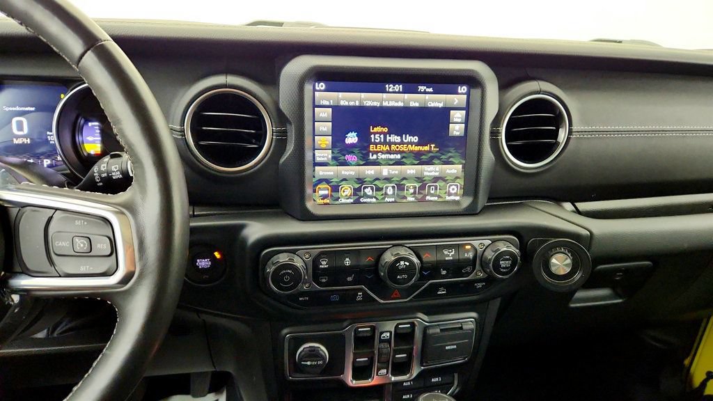 Used 2023 Jeep Wrangler Unlimited Sahara w/ Cold Weather Group AWD/4WD image 17