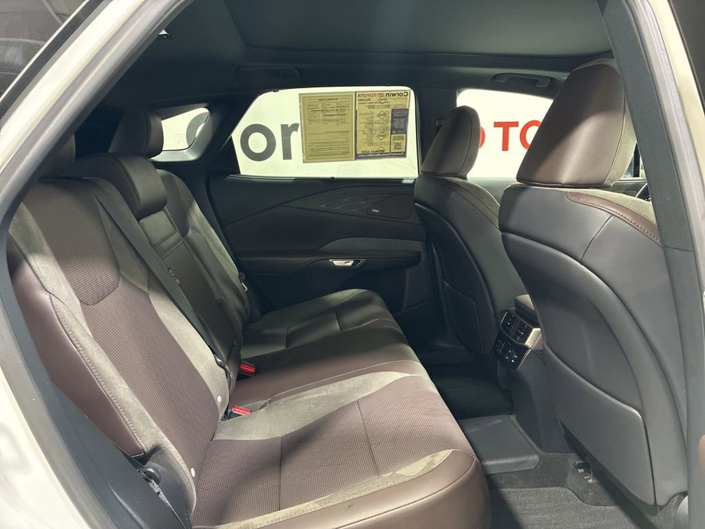 Used 2025 Lexus RX 450h AWD w/ Convenience Package image 15