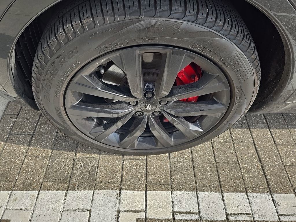 Certified 2024 Land Rover Discovery Dynamic SE image 10