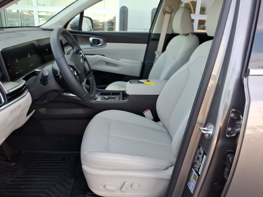 New 2026 Kia Sorento EX FWD image 14