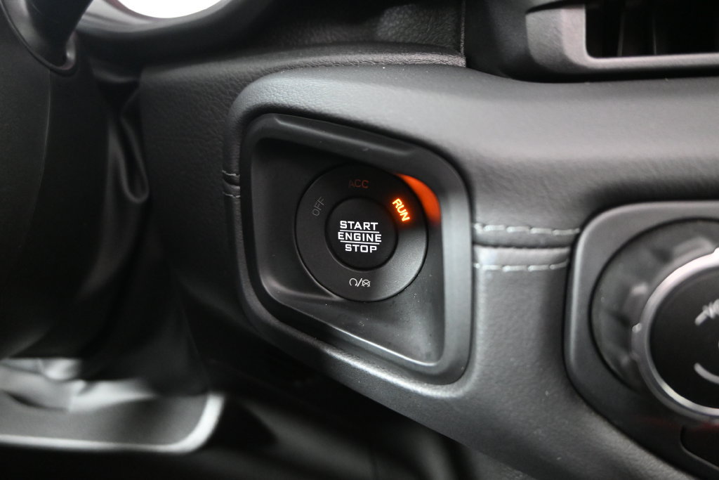 Used 2024 Jeep Wrangler Unlimited Sahara w/ Safety Group AWD/4WD image 30