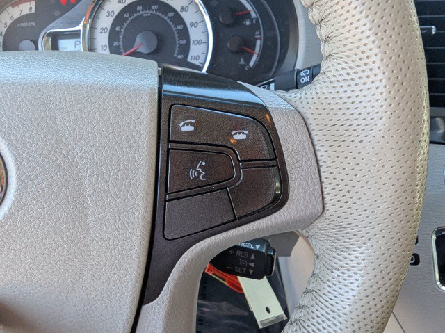 Used 2014 Toyota Sienna SE FWD image 16