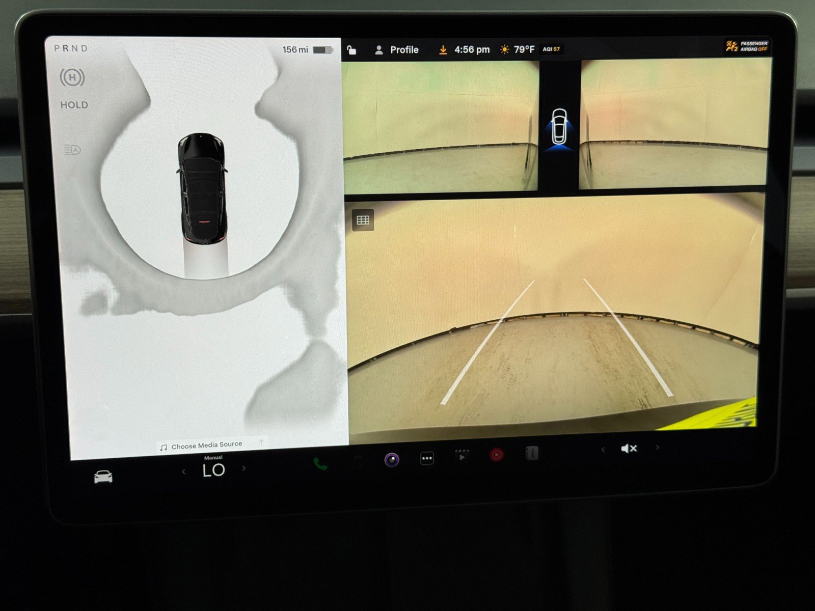 Used 2024 Tesla Model Y 2WD image 32