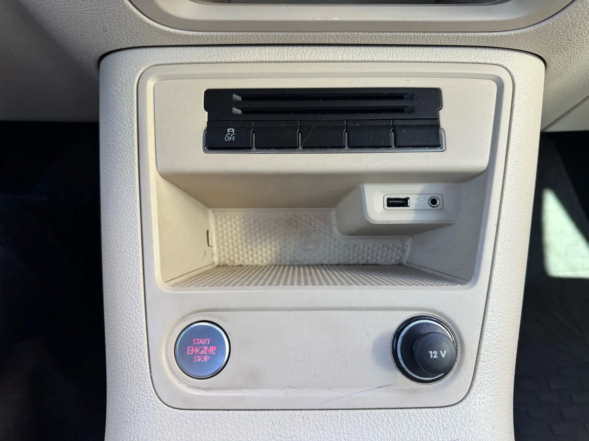 Used 2016 Volkswagen Tiguan R-Line image 18