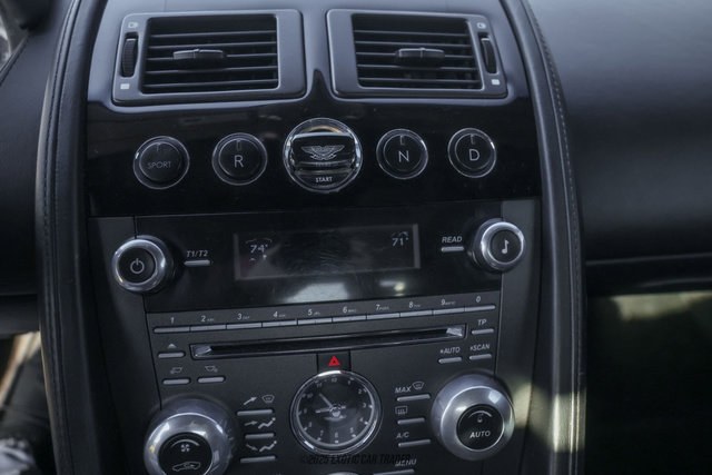 Used 2012 Aston Martin V8 Vantage Roadster image 31