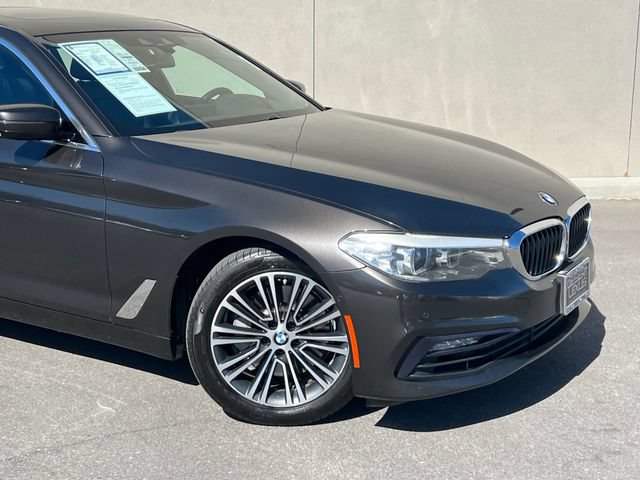 Used 2017 BMW 530i RWD image 2