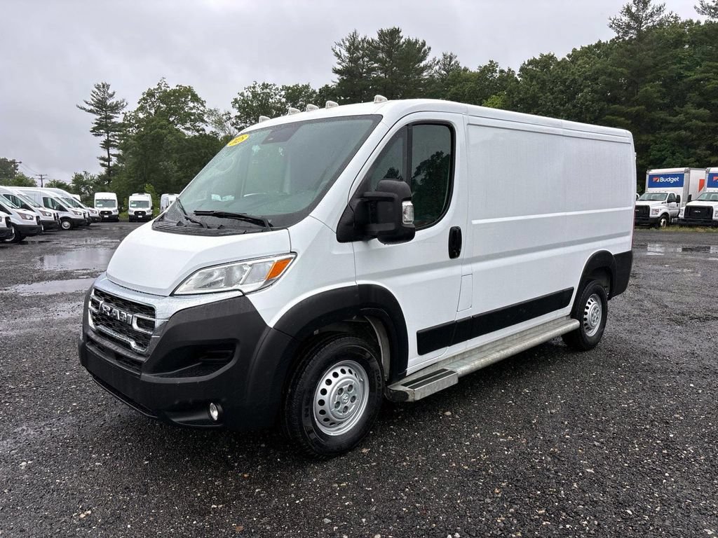 Used 2025 RAM ProMaster 2500 w/ U-Haul Equipment Group FWD image 3