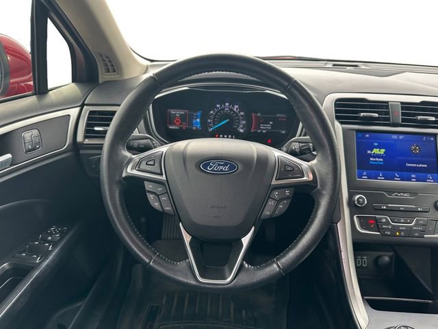 Used 2020 Ford Fusion SEL image 13