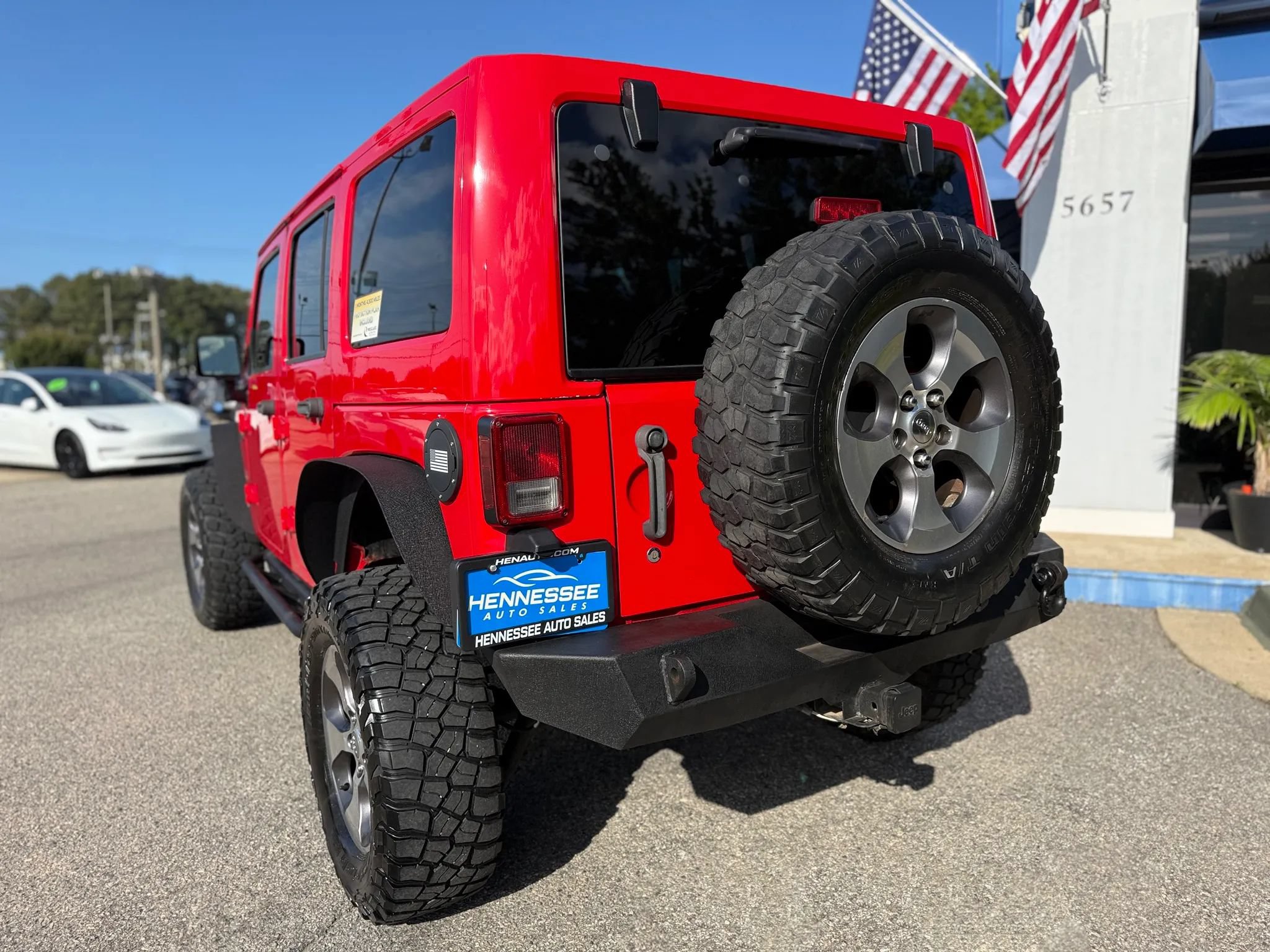Used 2016 Jeep Wrangler Unlimited Sahara w/ Connectivity Group AWD/4WD image 40