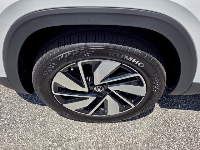 New 2026 Volkswagen Atlas SE FWD image 18
