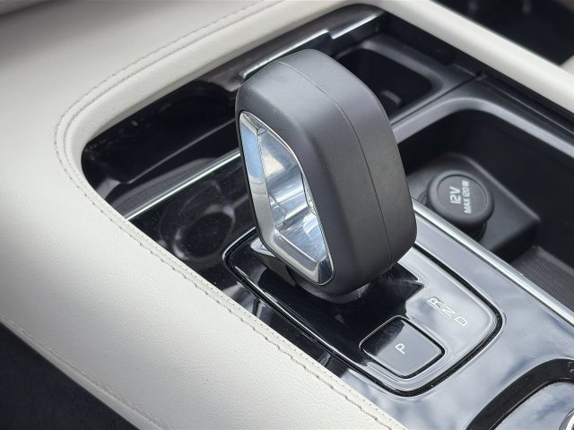 Used 2023 Volvo XC90 B6 Plus w/ Protection Package Premier AWD/4WD image 29