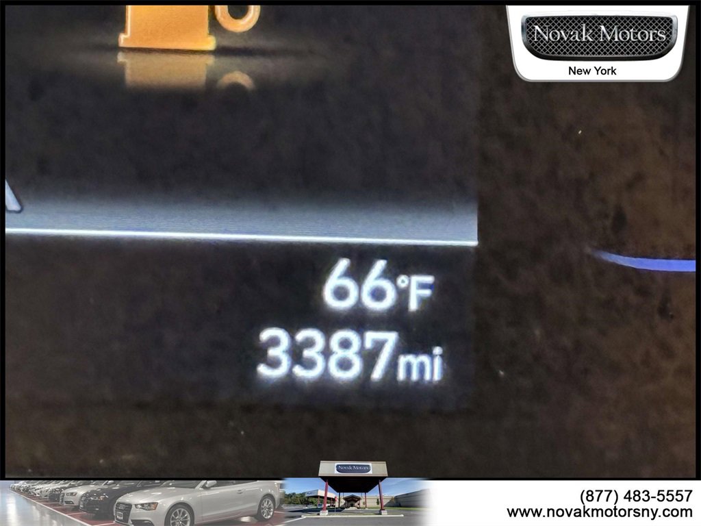 Used 2025 Hyundai Venue SEL image 22