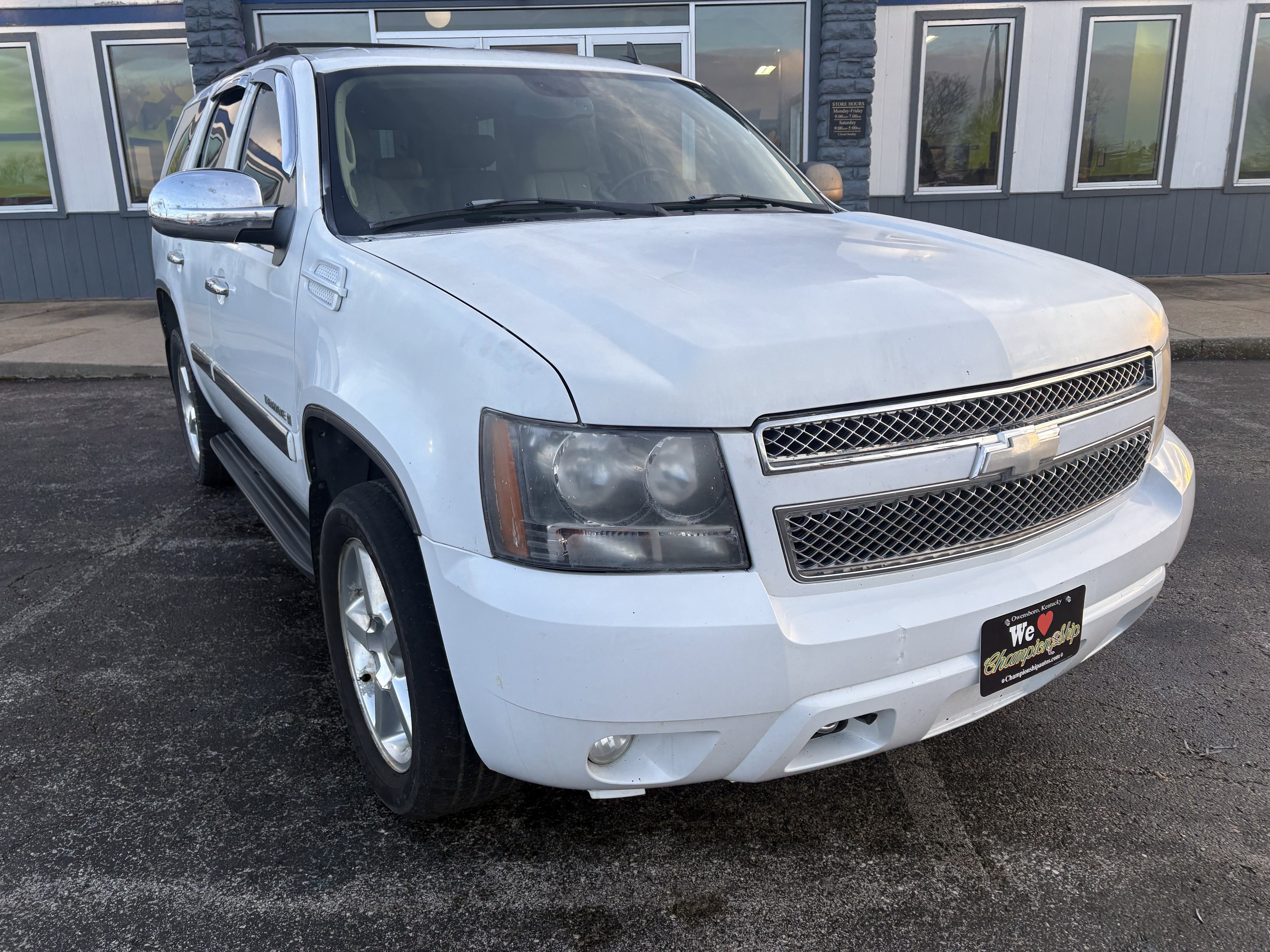 Used 2007 Chevrolet Tahoe LTZ w/ LTZ Preferred Equipment Group image 2