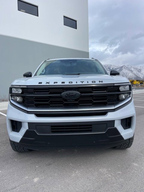 Used 2025 Ford Expedition Platinum w/ Driver's Package image 7