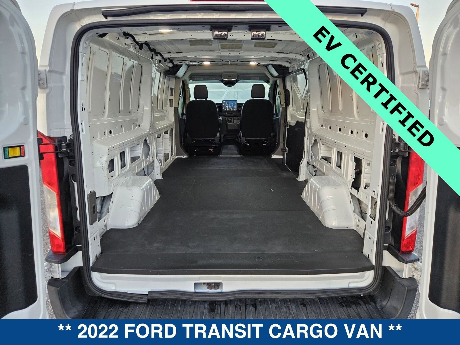 Used 2022 Ford E-Transit Low Roof image 14