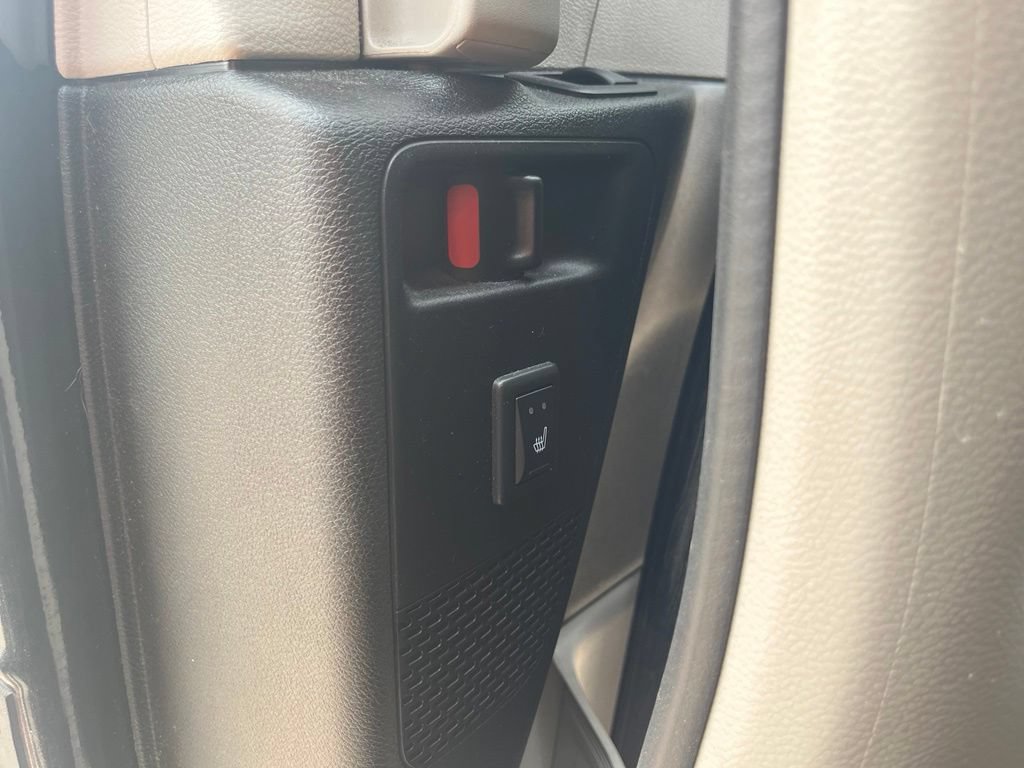 Used 2017 Chrysler Pacifica Touring-L Plus FWD image 35
