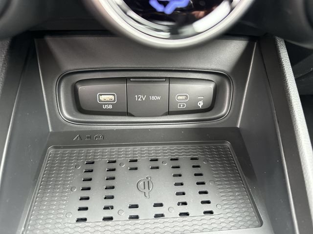 New 2026 Hyundai Venue SEL FWD image 28
