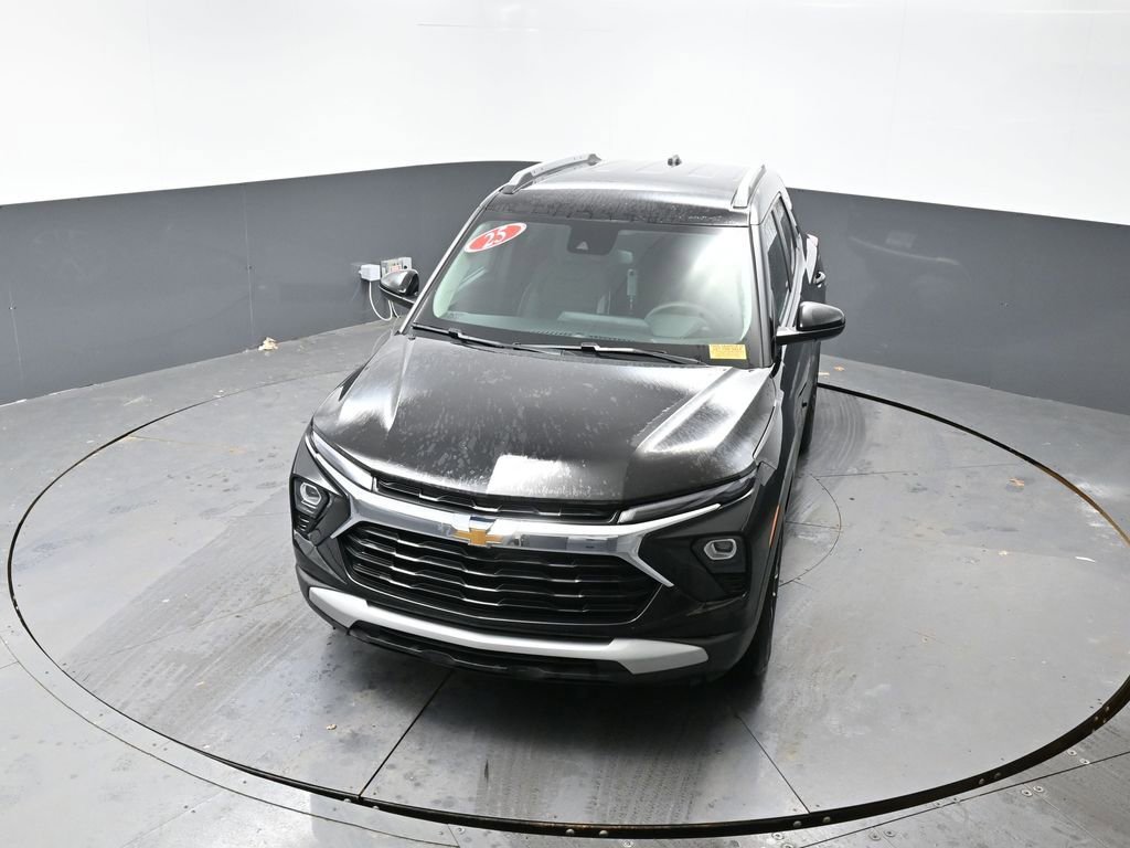 Used 2025 Chevrolet TrailBlazer LT w/ Driver Confidence Package image 42