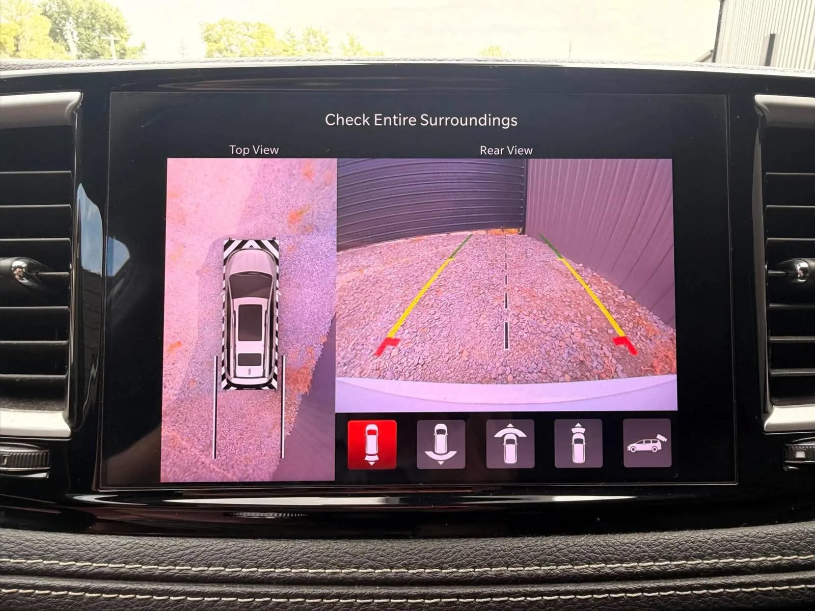 Used 2021 Chrysler Pacifica Touring-L w/ Premium & Safety Sphere Group FWD image 14