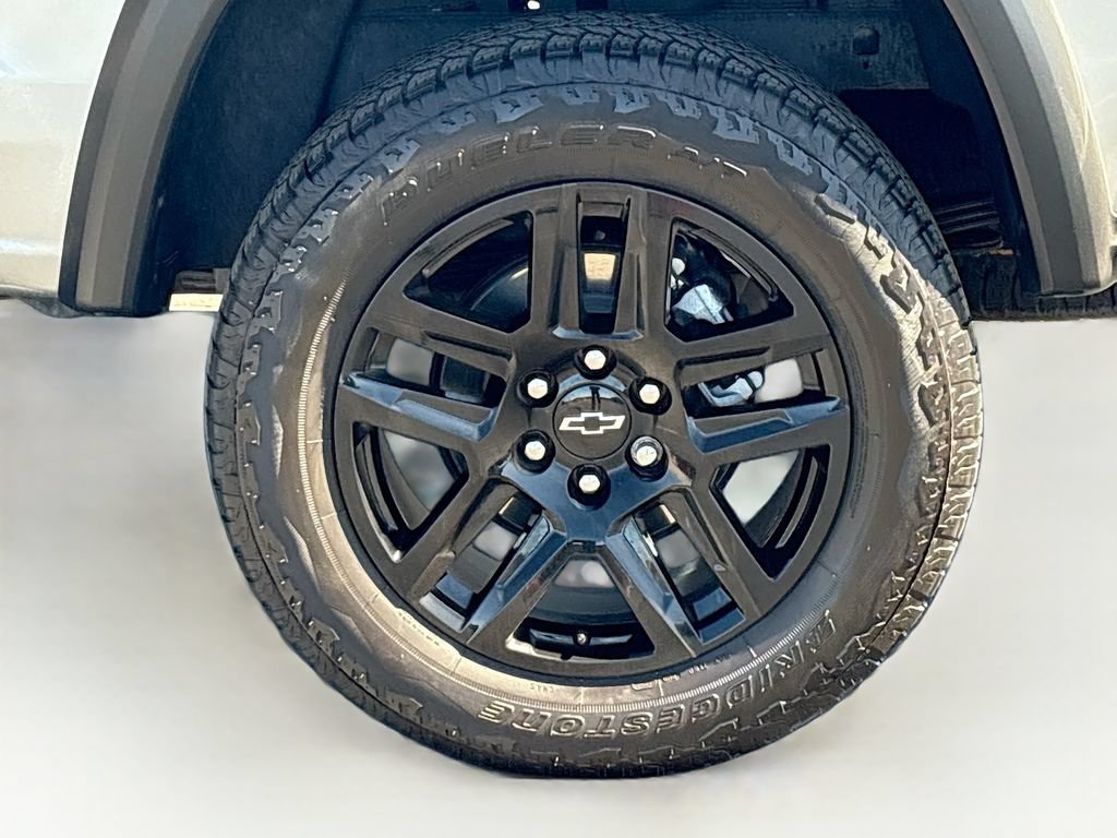 Used 2025 Chevrolet Colorado Trail Boss AWD/4WD image 30