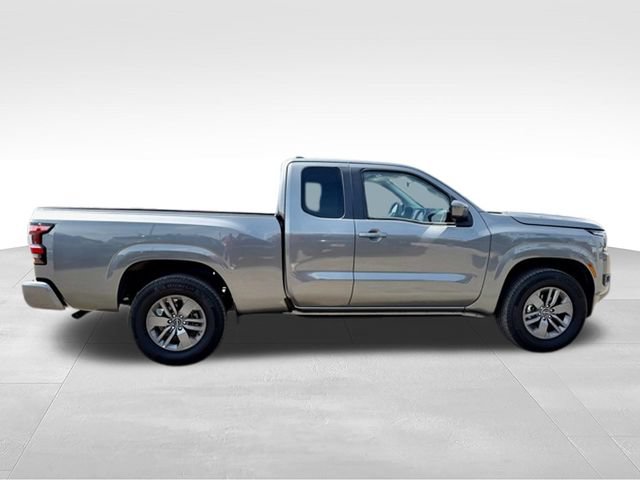 Certified 2025 Nissan Frontier SV RWD image 9