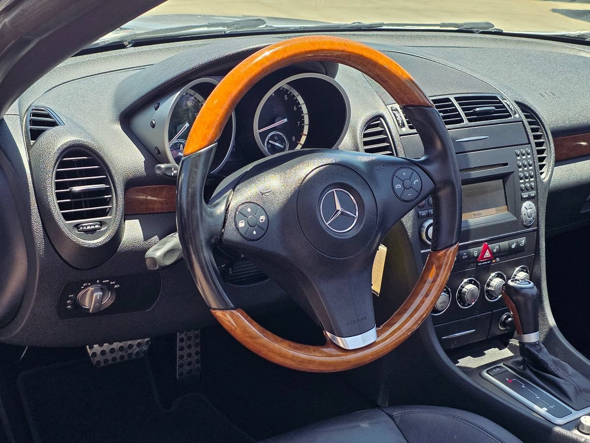Used 2011 Mercedes-Benz SLK 350 image 14